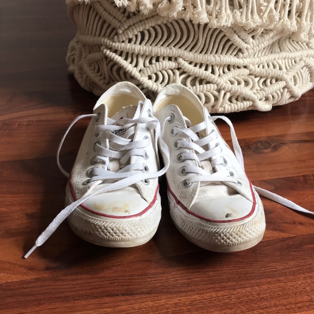 White Converse All Star - Women’s 7